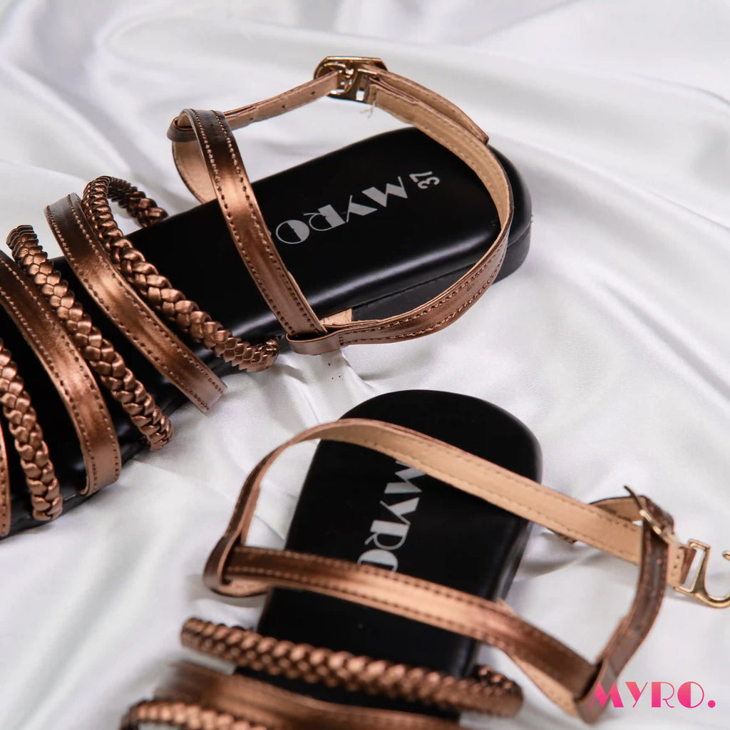 Stravia Strappy