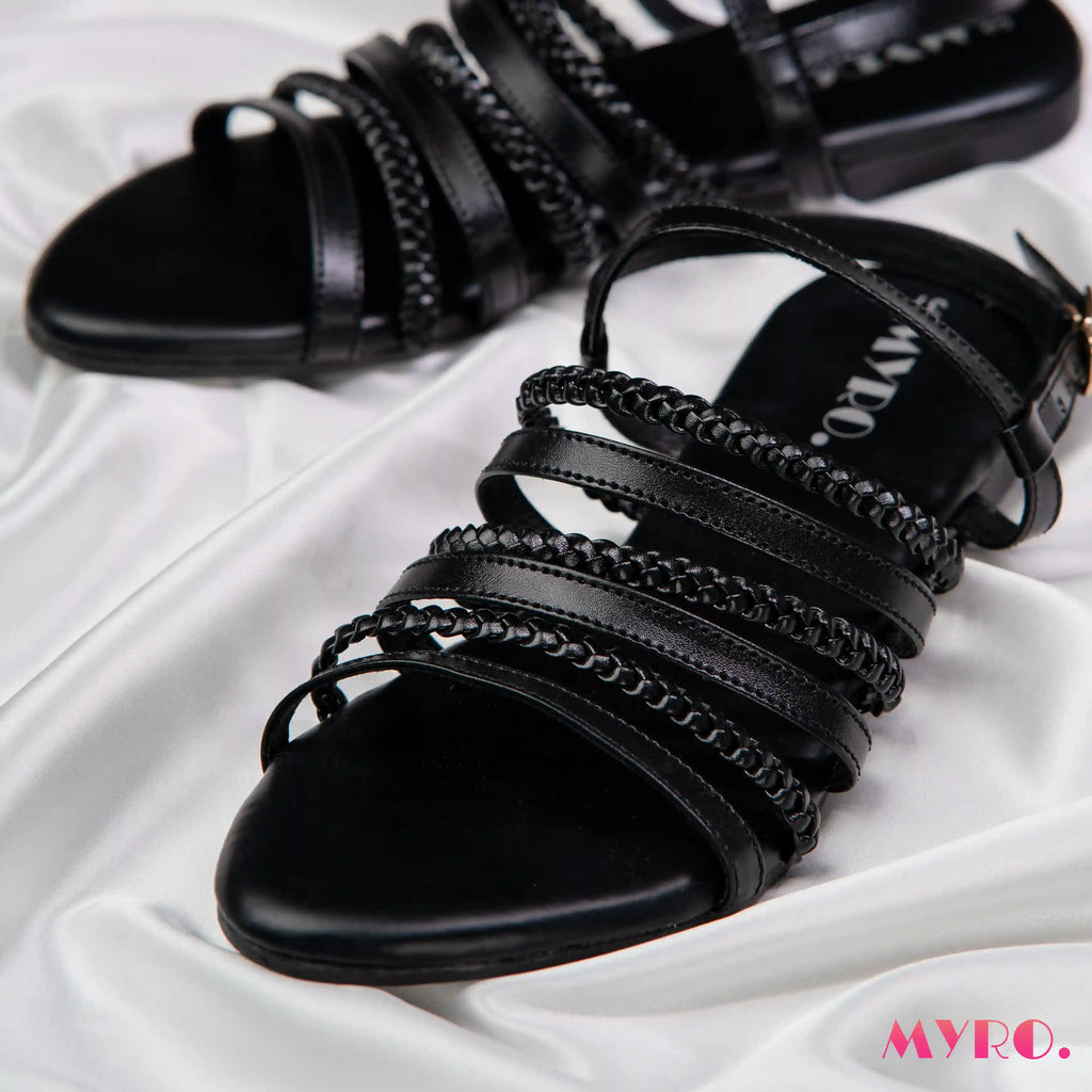 Stravia Strappy