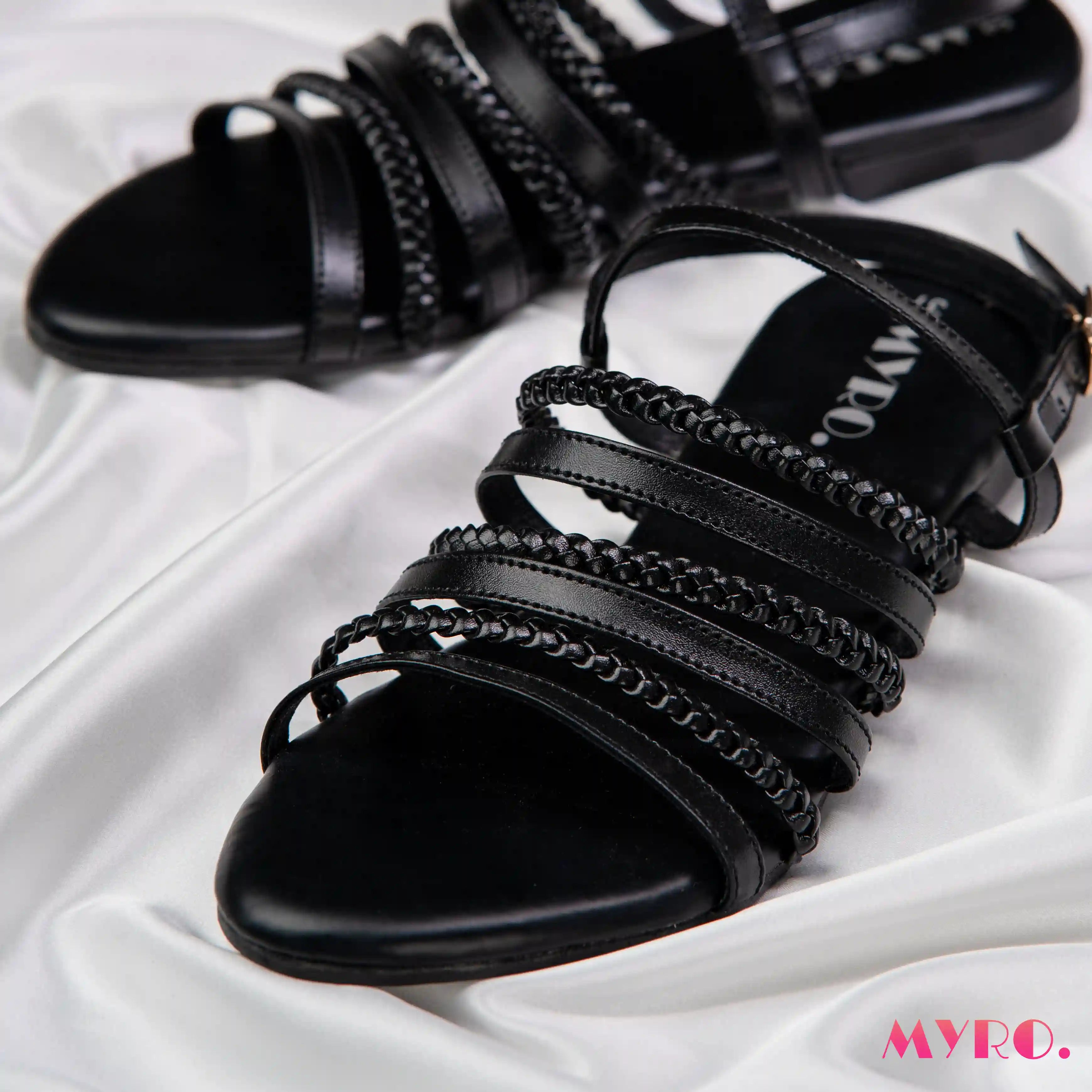 Stravia Strappy