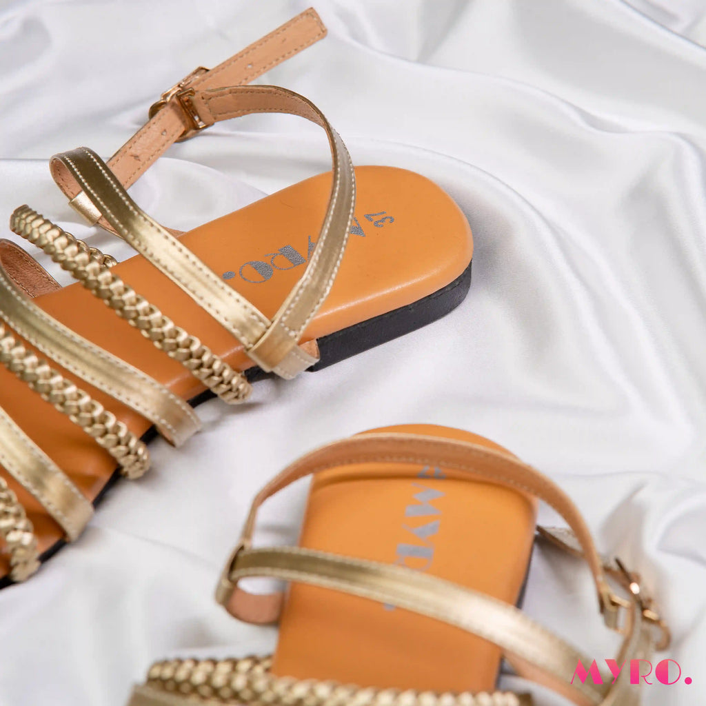 Stravia Strappy