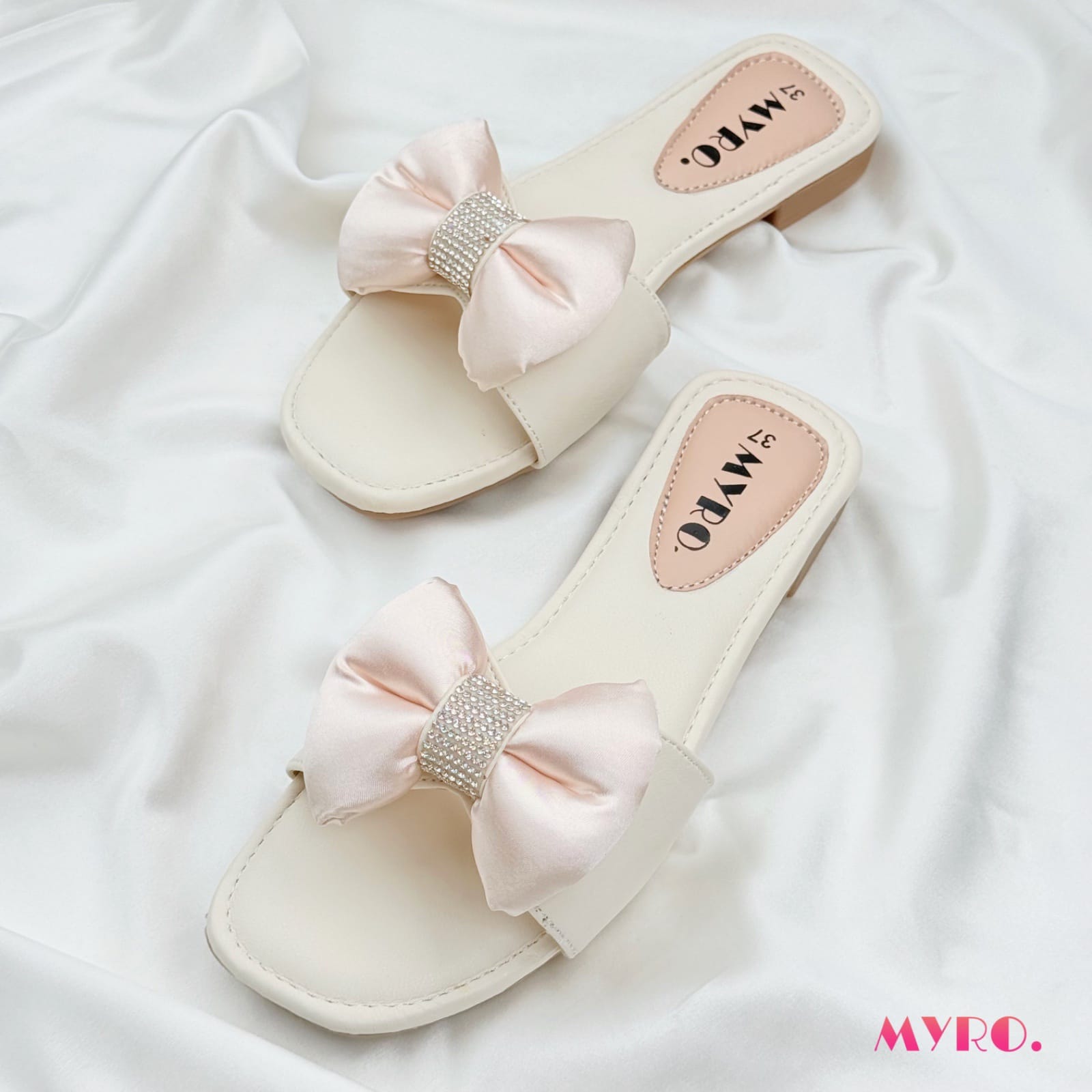 Bowza White Slide - MYRO
