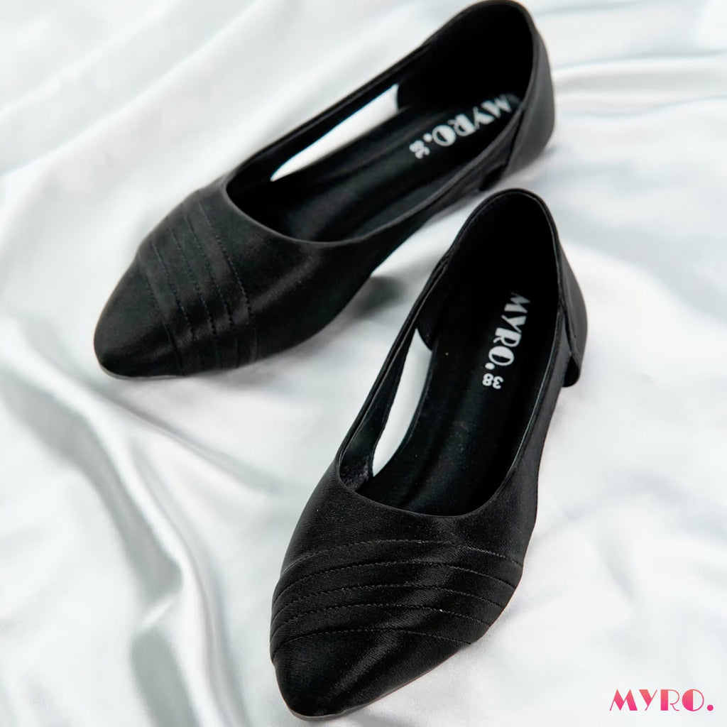 Fuze Black Mules - MYRO