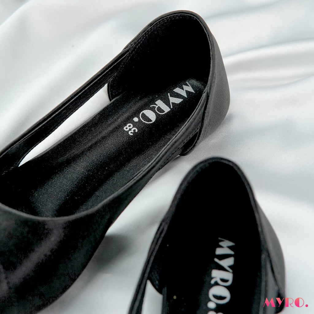 Fuze Black Mules - MYRO