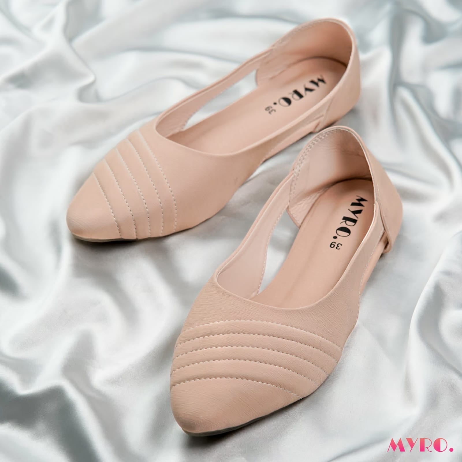 Fuze Cream Mules - MYRO