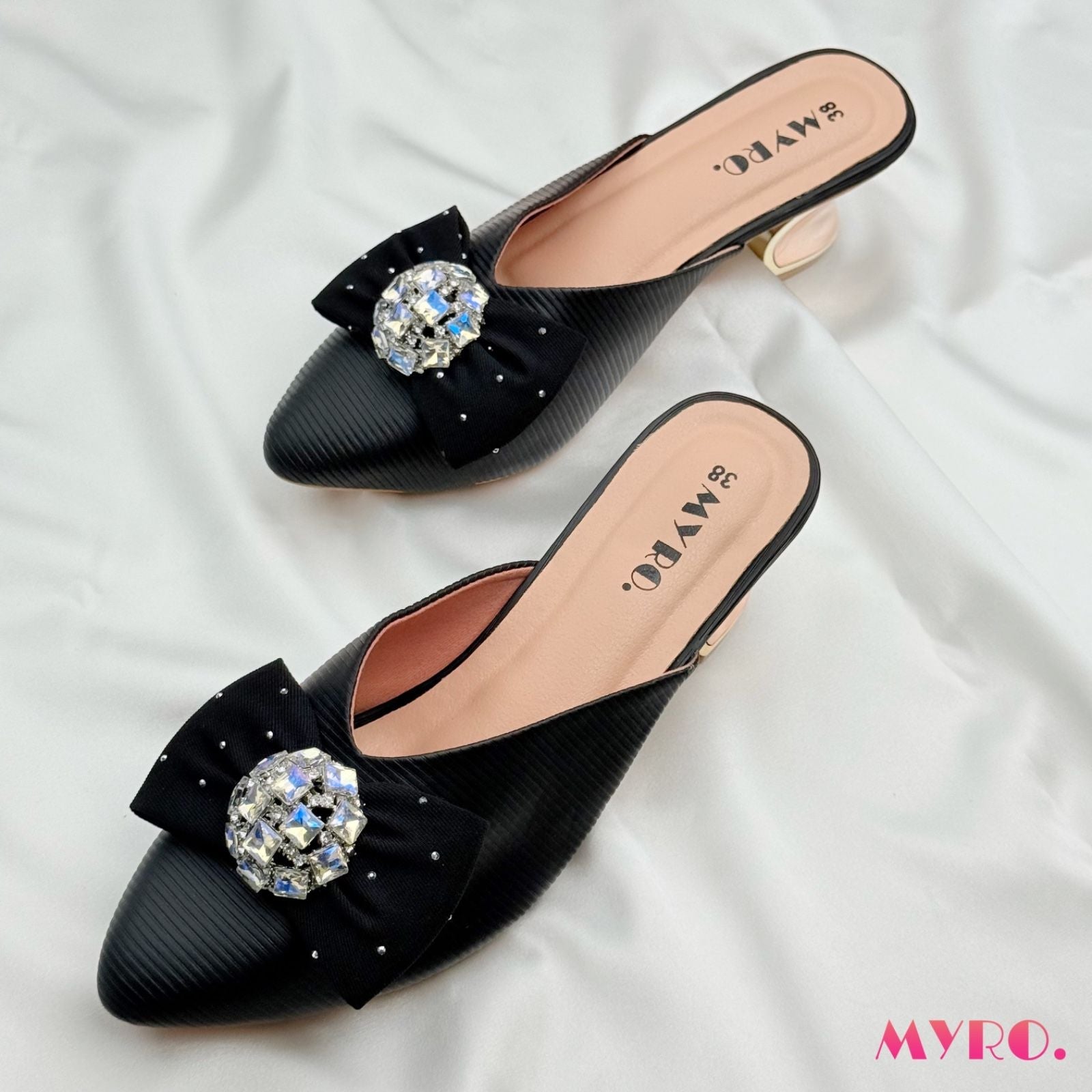 Juva Black Mules - MYRO