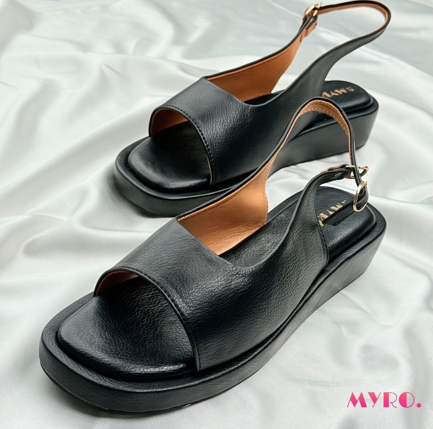 Mocco Black Boston Heel - MYRO