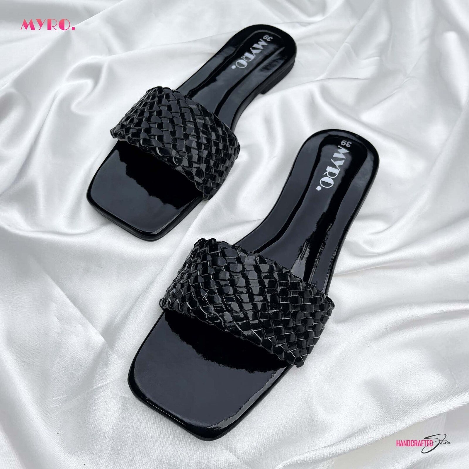 Myro Black Basic Slide - MYRO