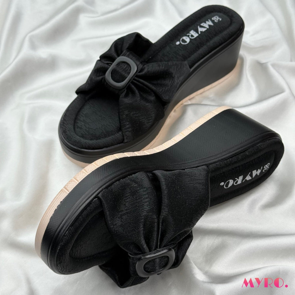 Prismatic Black Boston Heel - MYRO