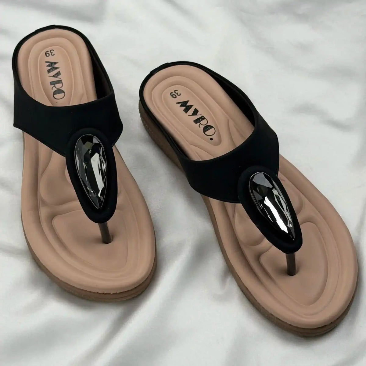 Teni Rida Rida Low Boston Heel - MYRO