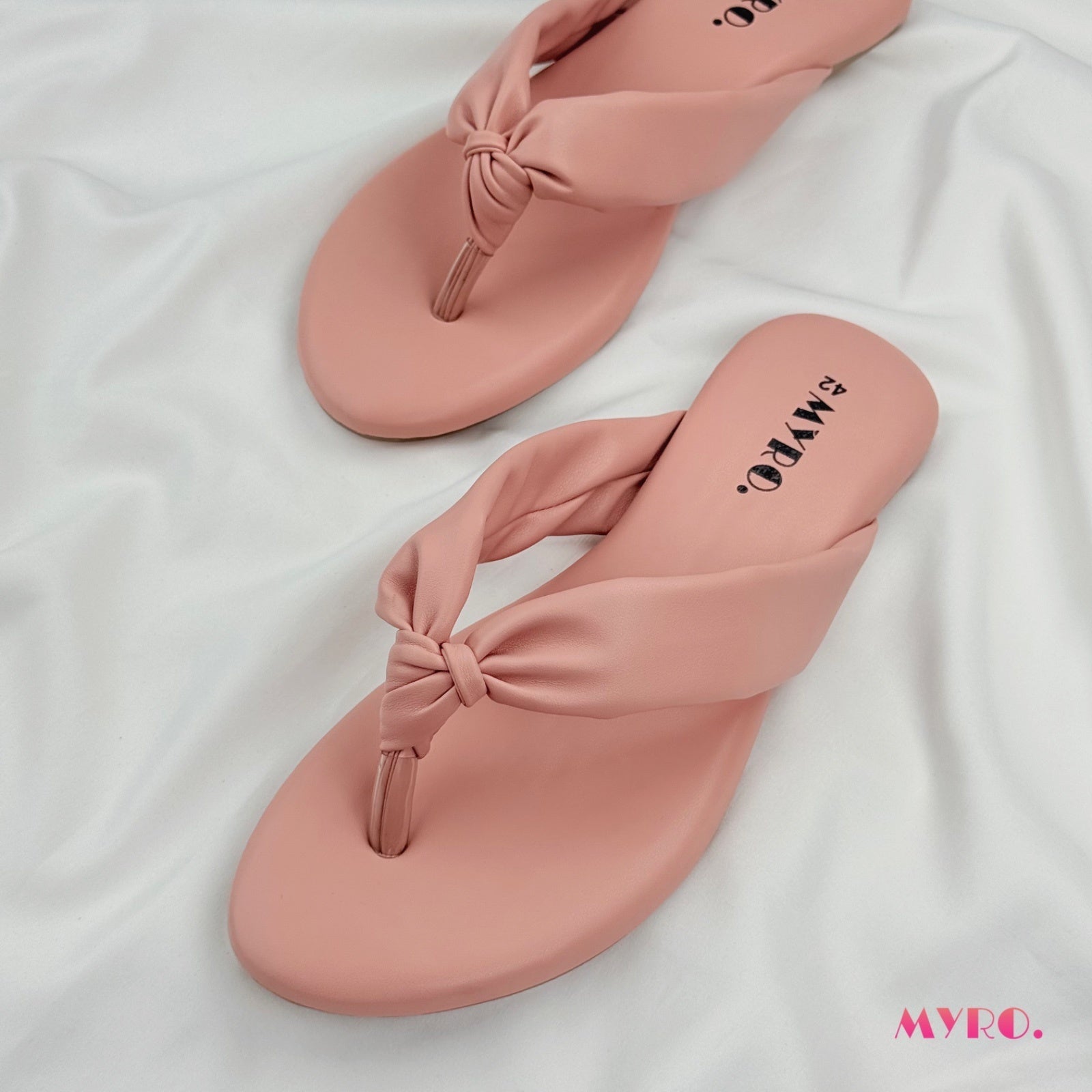Softknot Pink Flat - MYRO