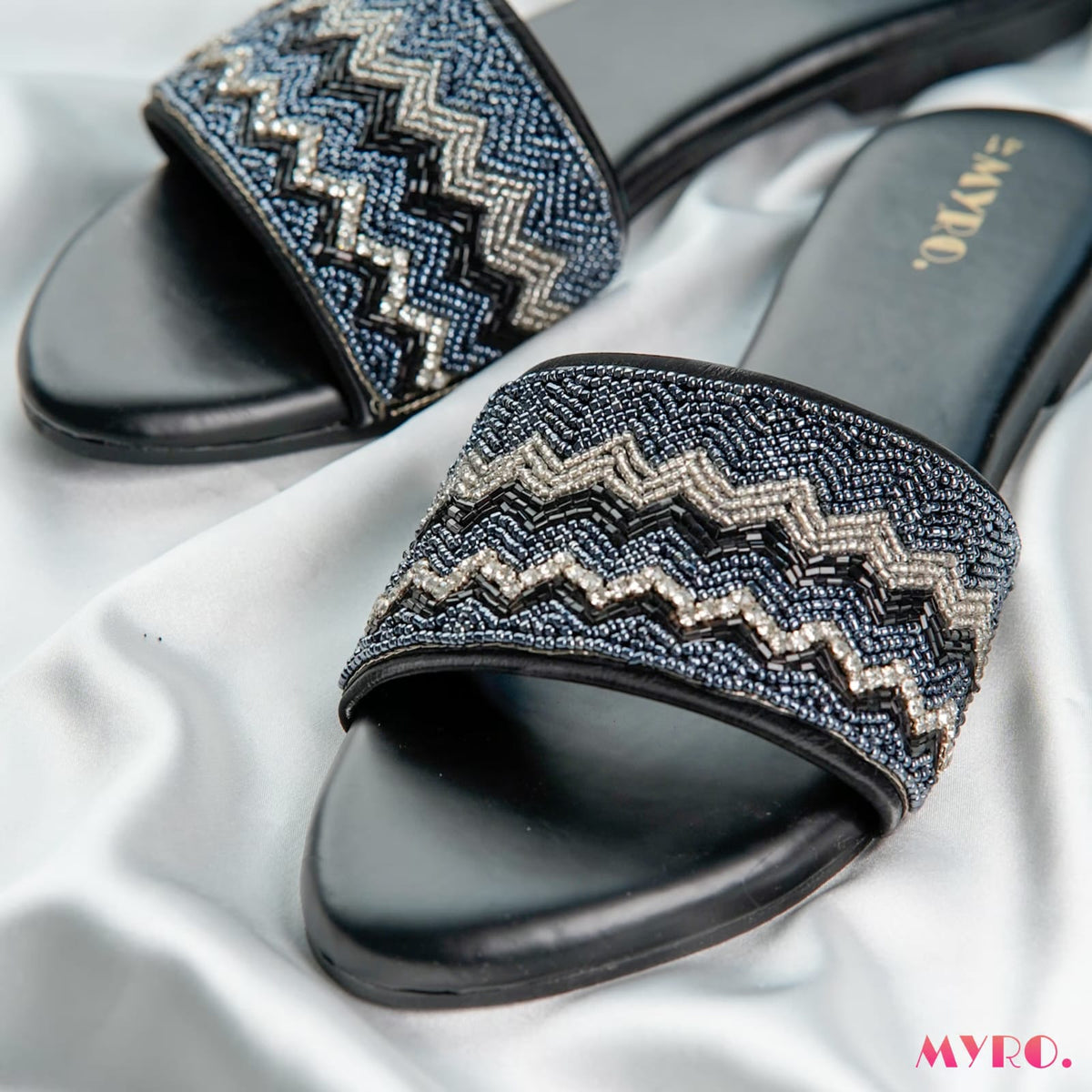Zuri Zardosi Black Slide - MYRO