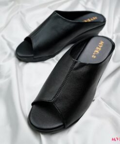 Clyra Black Mules
