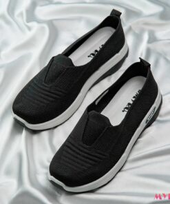 Raze Black Sneaker