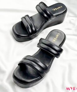 Nuvia Black Boston Heel