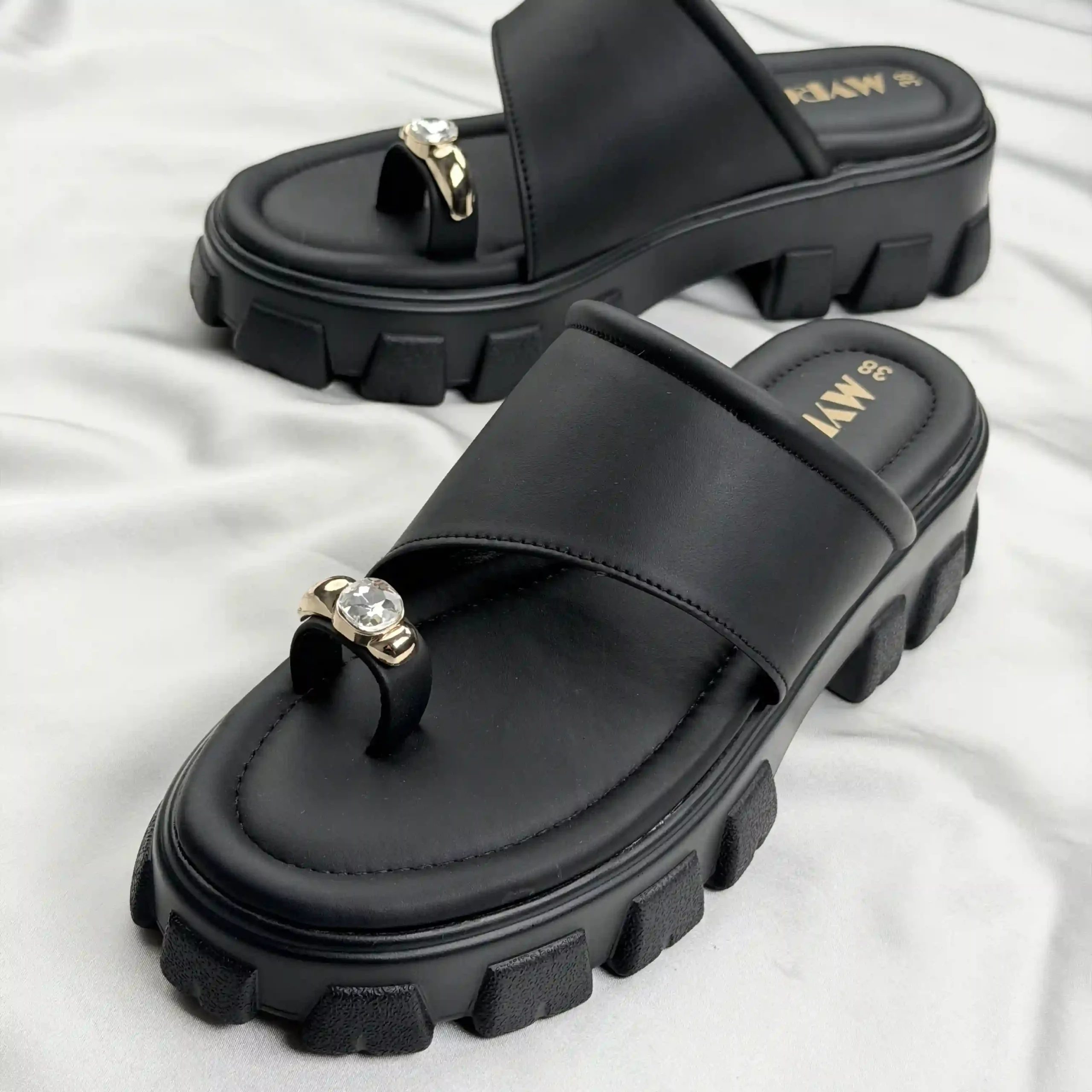 Jumbo Black Boston Heel - Image 3