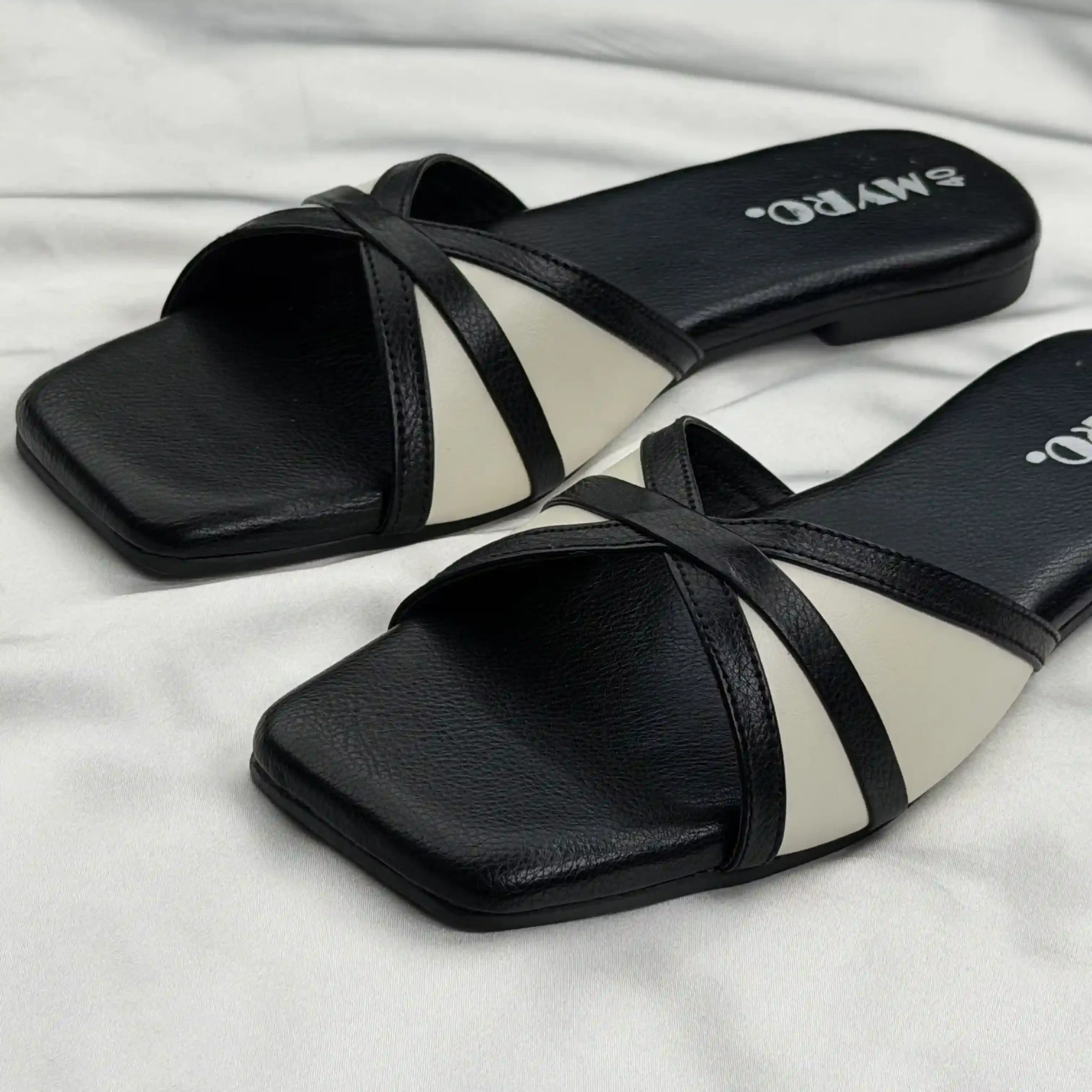 Sania Black Slide - Image 5