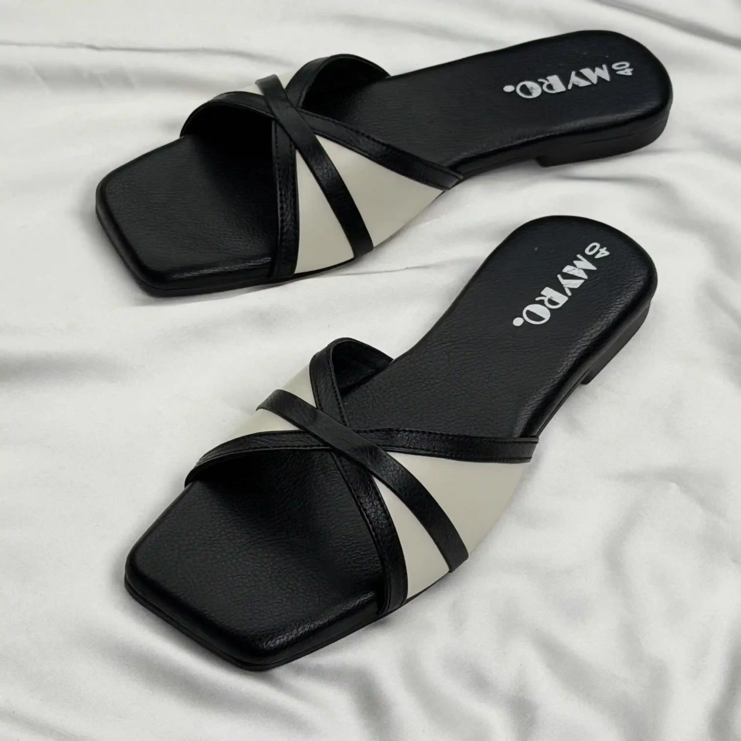 Sania Black Slide